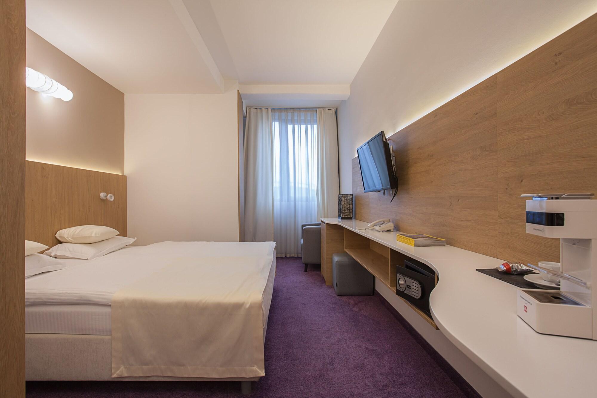 City Park Hotel سكوبجي المظهر الخارجي الصورة