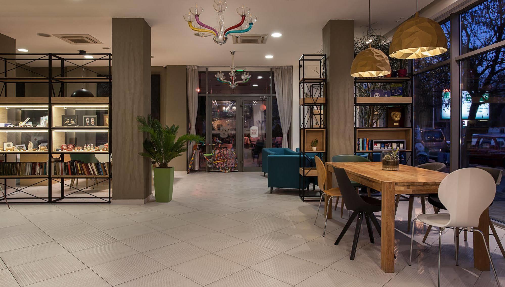 City Park Hotel سكوبجي المظهر الخارجي الصورة