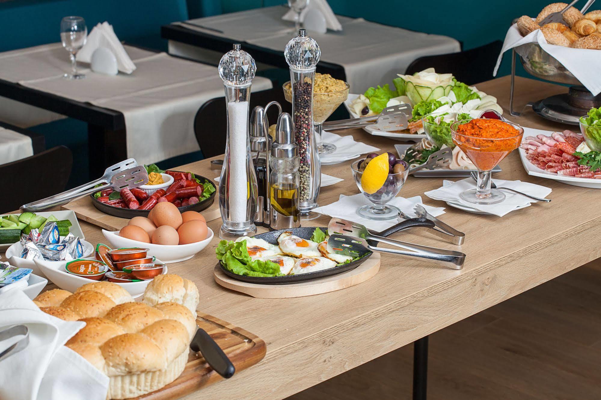 City Park Hotel سكوبجي المظهر الخارجي الصورة